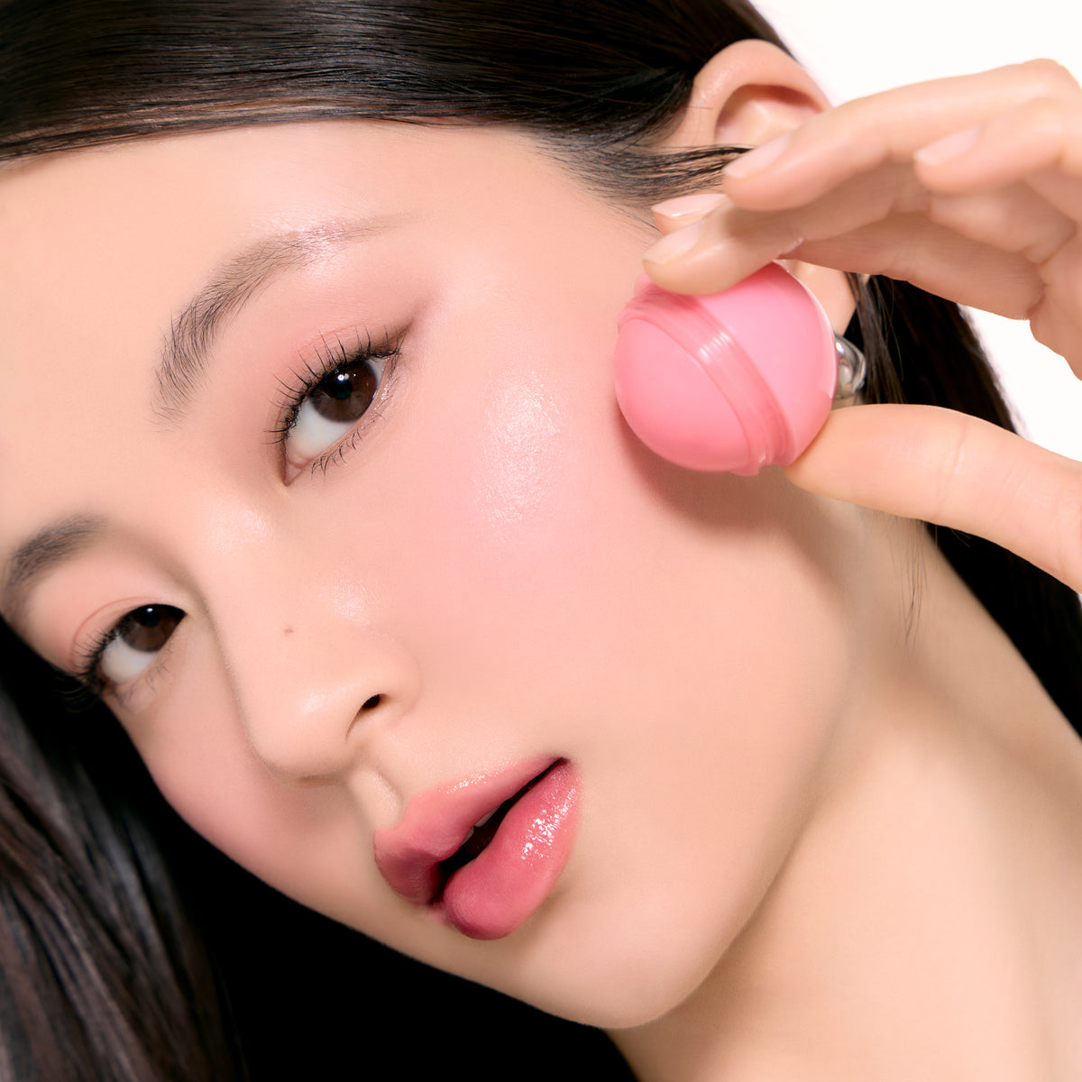 Jucy roll cheek