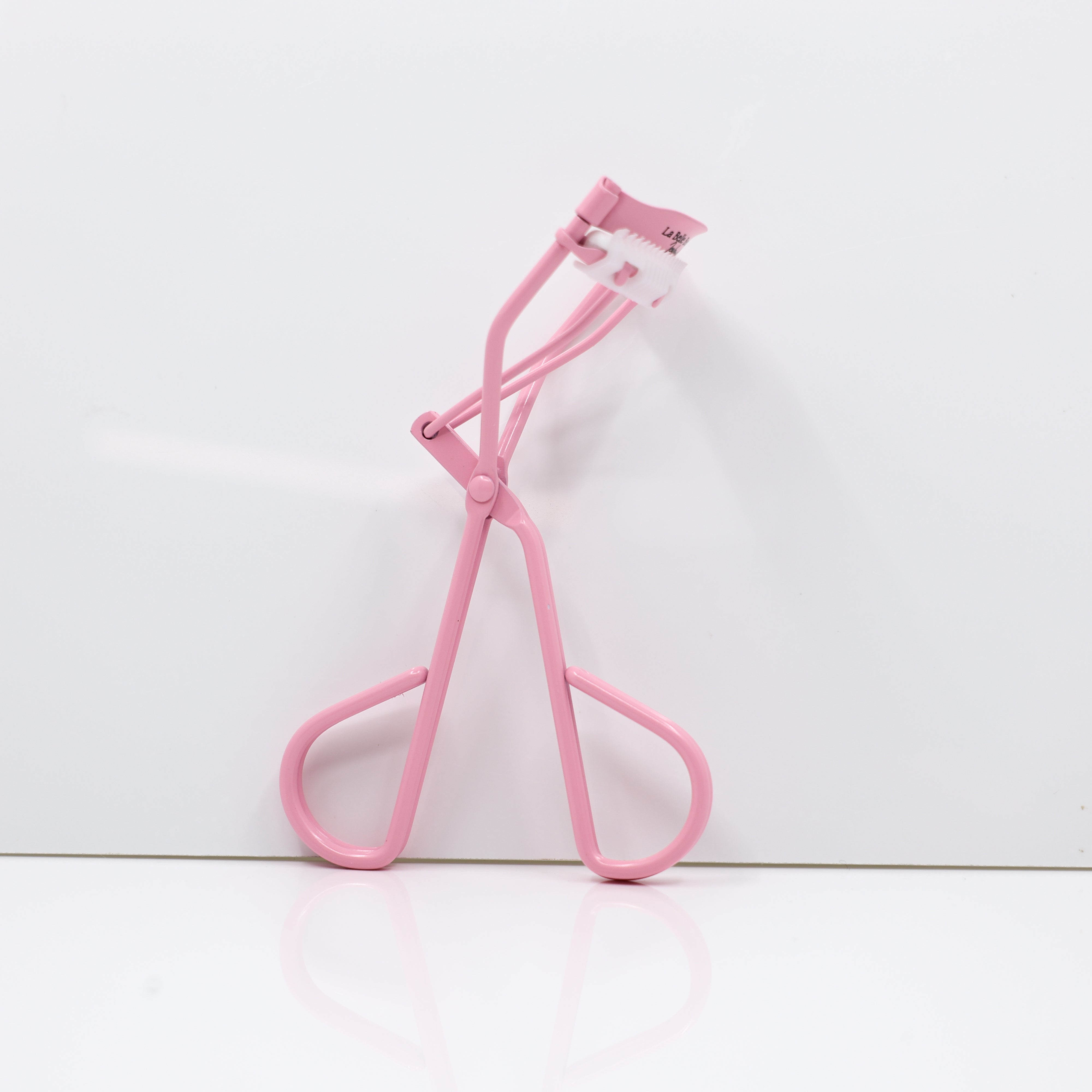 Eyelash curler