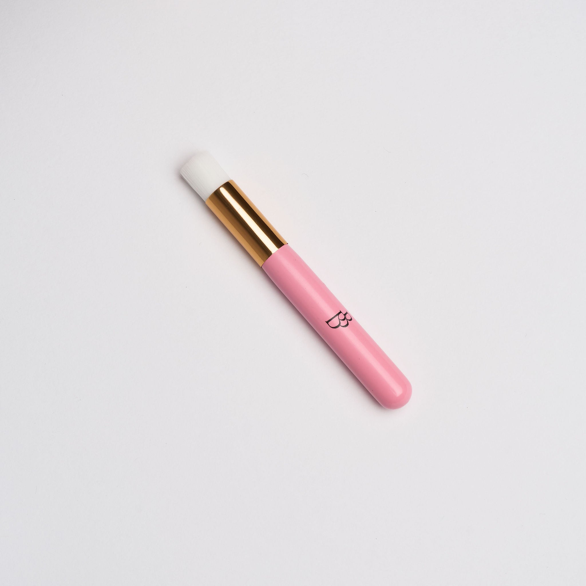 Eyelash cleansing brush