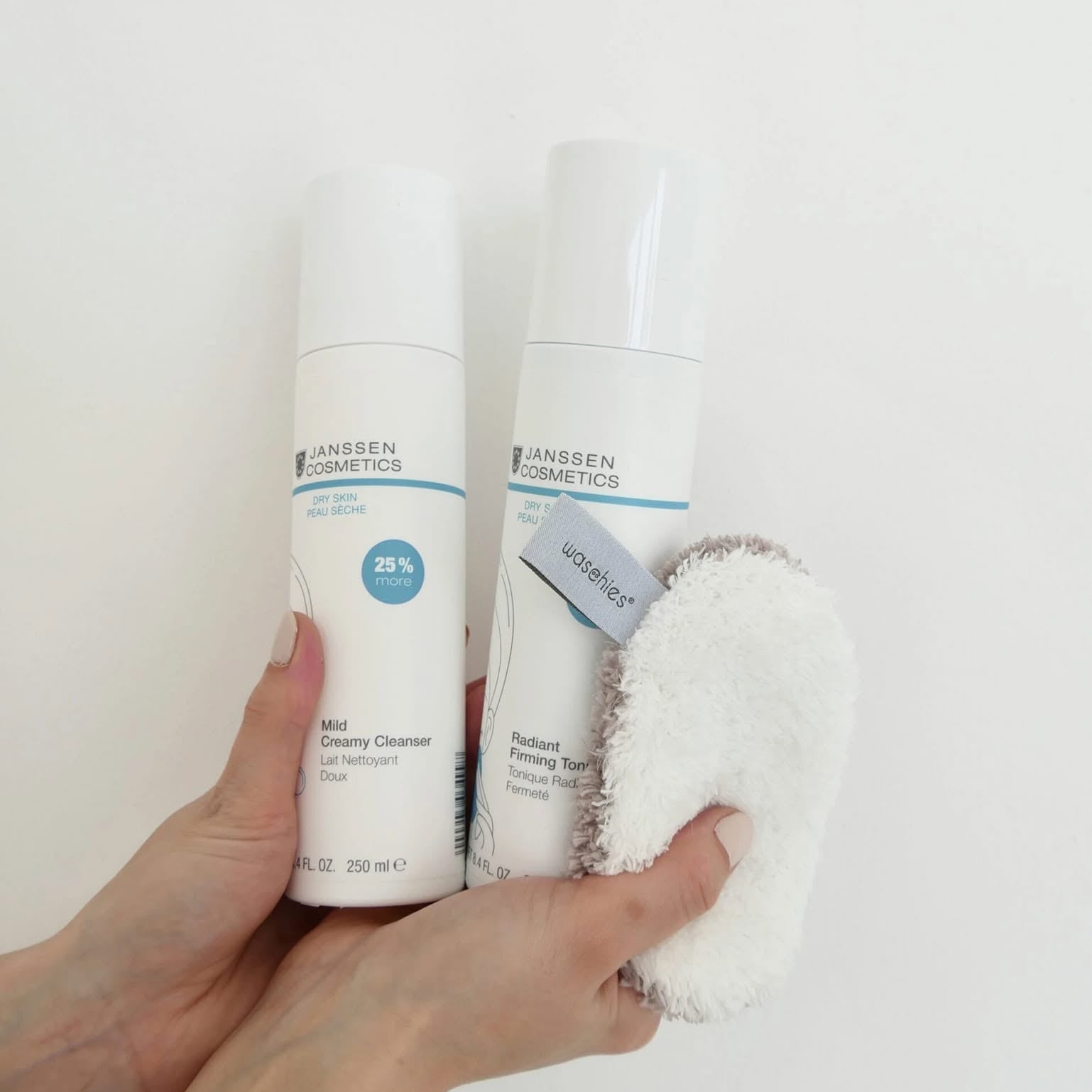 25% meira magn - hreinsimjólk og andlitsvatni úr Dry Skin