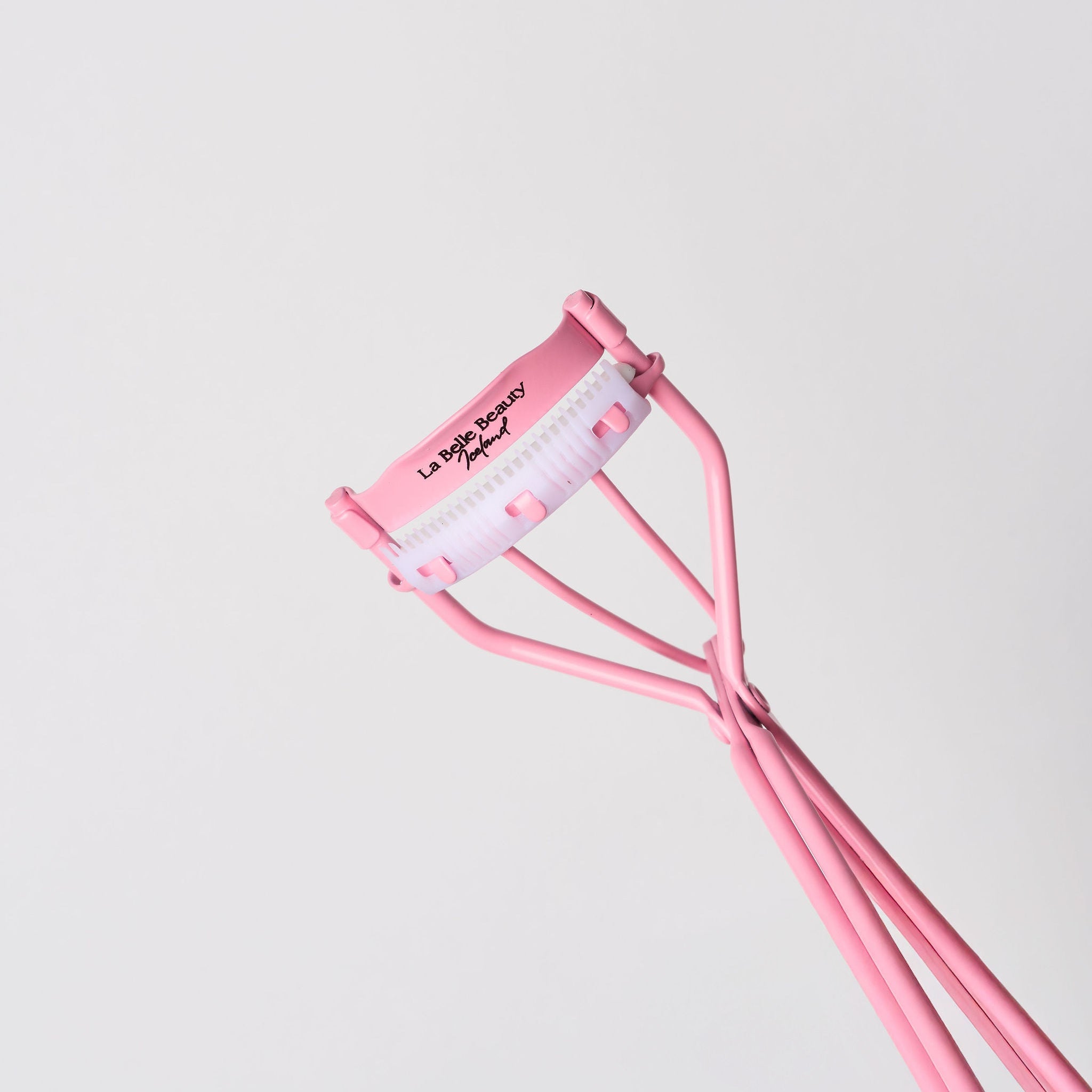 Eyelash curler